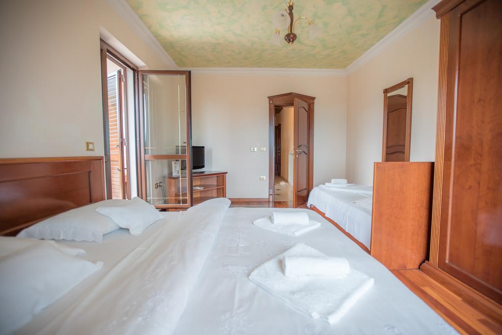 Apartments Leonarda ポルトローシュ エクステリア 写真